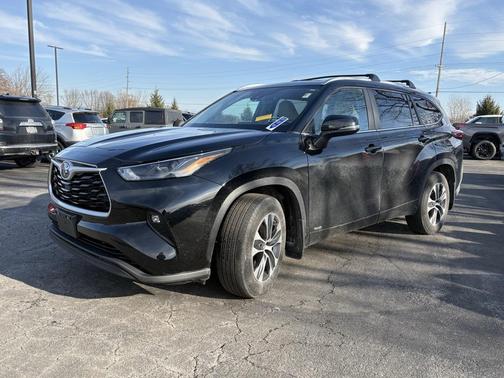 2023 Toyota Highlander Hybrid XLE