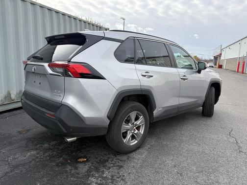 2023 Toyota RAV4 Hybrid XLE