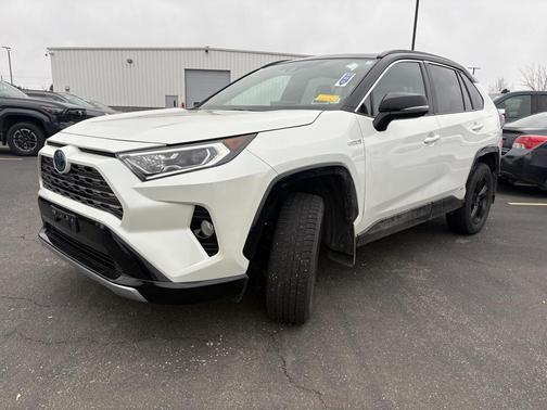 2021 Toyota RAV4 Hybrid SE