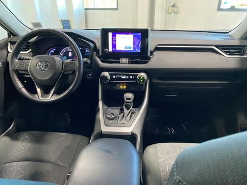 2023 Toyota RAV4 Hybrid XLE