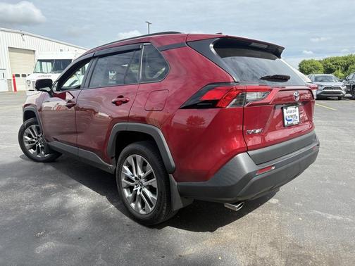 2022 Toyota RAV4 XLE Premium