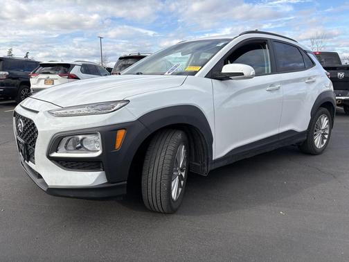 2021 Hyundai KONA SEL
