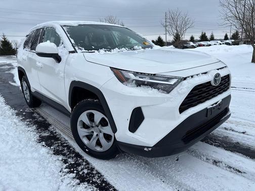 2023 Toyota RAV4 LE