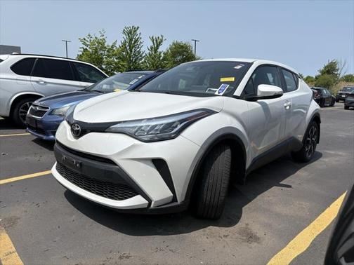 2022 Toyota C-HR XLE