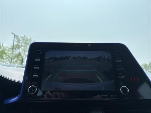 2022 Toyota C-HR XLE