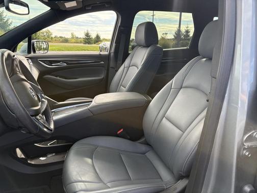 2024 Buick Enclave Essence AWD