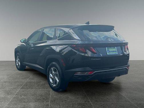 2022 Hyundai TUCSON SE