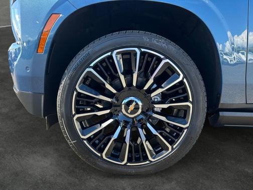 Lakeshore Blue Metallic 2026 Chevrolet Suburban High Country, 4WD