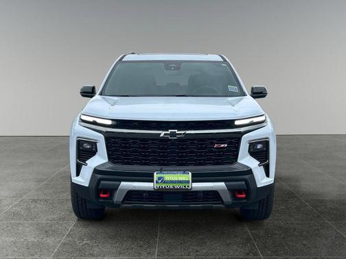 Polar White Tricoat 2026 Chevrolet Traverse AWD Z71
