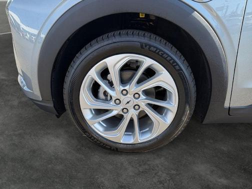 Sterling Gray Metallic 2027 Chevrolet Bolt LT FWD