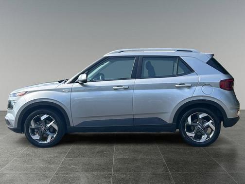 Shimmering Silver 2025 Hyundai VENUE SEL