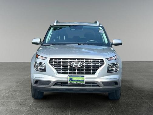 Shimmering Silver 2025 Hyundai VENUE SEL