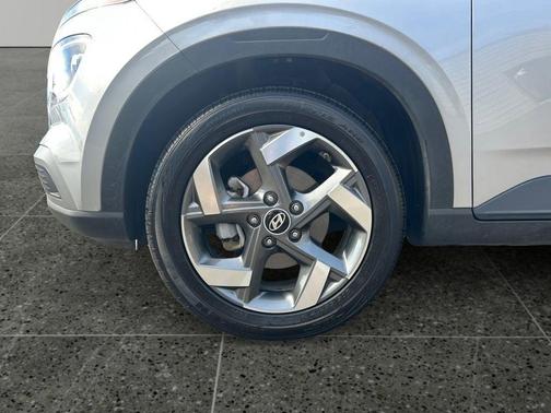 Shimmering Silver 2025 Hyundai VENUE SEL