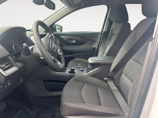 Summit White 2022 GMC Terrain SLE