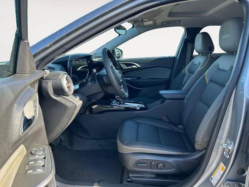 Sterling Gray Metallic 2026 Chevrolet Trax FWD ACTIV