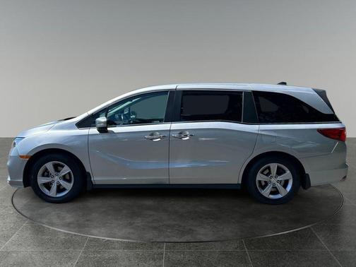Lunar Silver Metallic 2018 Honda Odyssey EX-L