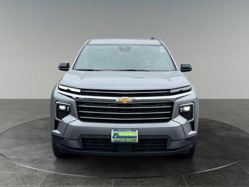 Sterling Gray Metallic 2026 Chevrolet Traverse LT