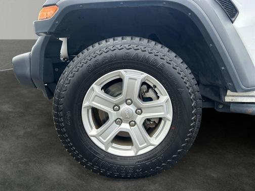 Bright White Clearcoat 2018 Jeep Wrangler Sport S
