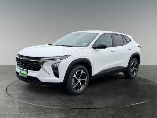 Summit White 2026 Chevrolet Trax FWD 1RS