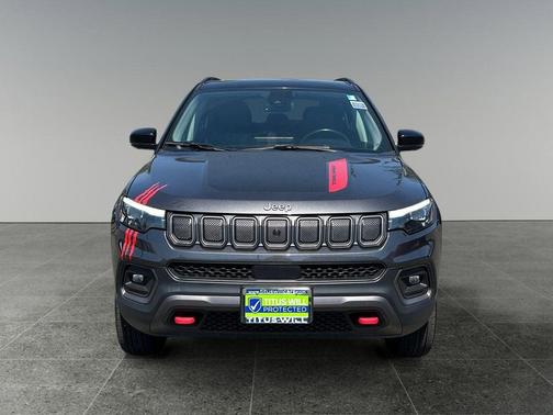 Granite Crystal Metallic Clearcoat 2022 Jeep Compass Trailhawk