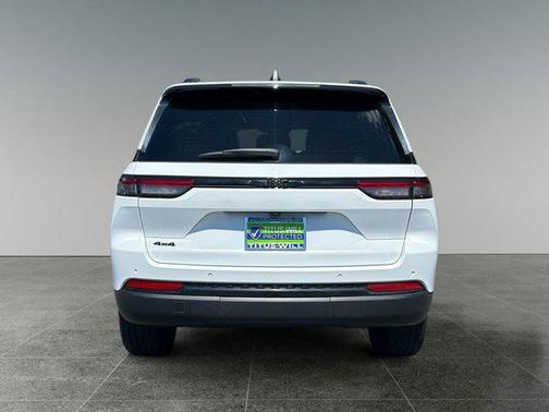 2022 Jeep Grand Cherokee Altitude