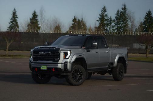 2024 GMC Sierra 2500 AT4