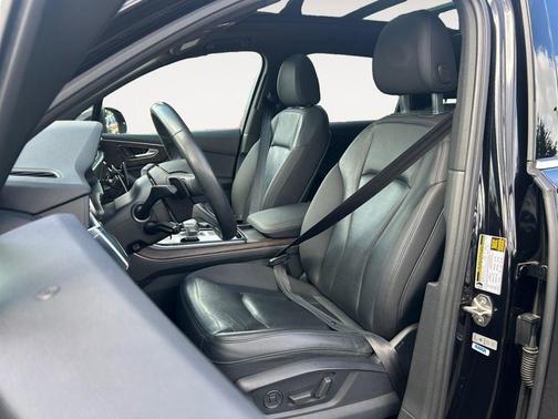 2020 Audi Q7 45 Premium