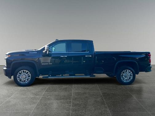 Mosaic Black Metallic 2022 Chevrolet Silverado 3500 High Country