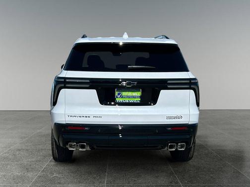Polar White Tricoat 2026 Chevrolet Traverse High Country