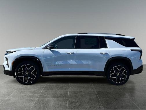 Polar White Tricoat 2026 Chevrolet Traverse High Country