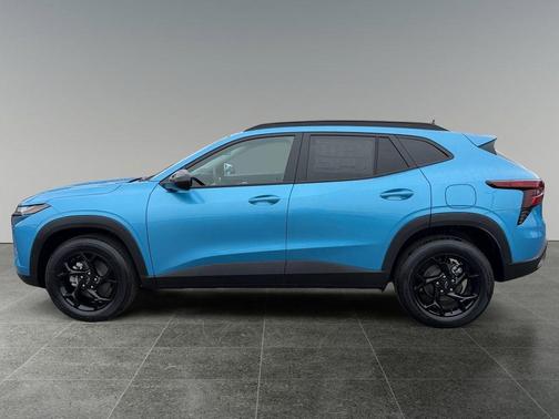 Marina Blue Metallic 2026 Chevrolet Trax LT