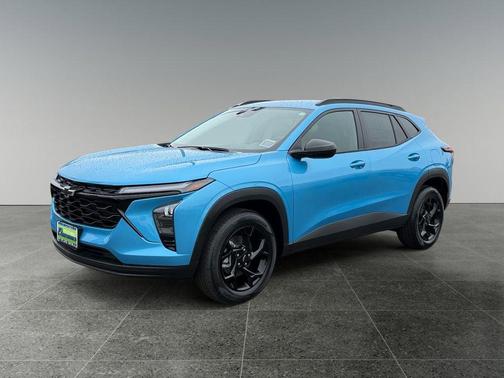 Marina Blue Metallic 2026 Chevrolet Trax LT