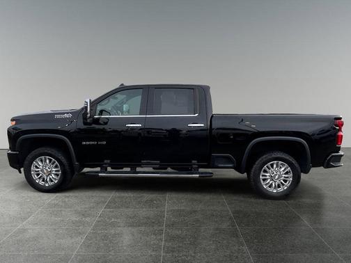 Black 2022 Chevrolet Silverado 3500 High Country