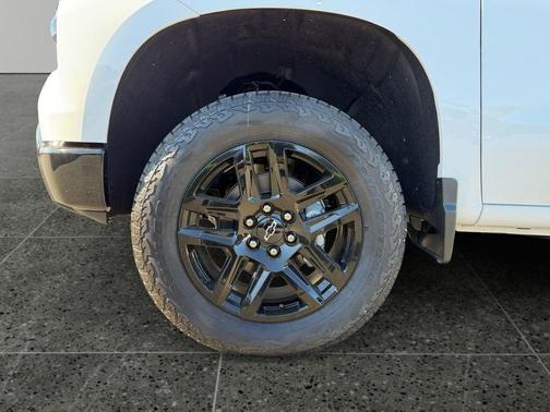 Summit White 2026 Chevrolet Silverado 1500 LT Trail Boss