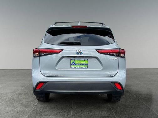 2023 Toyota Highlander Hybrid XLE