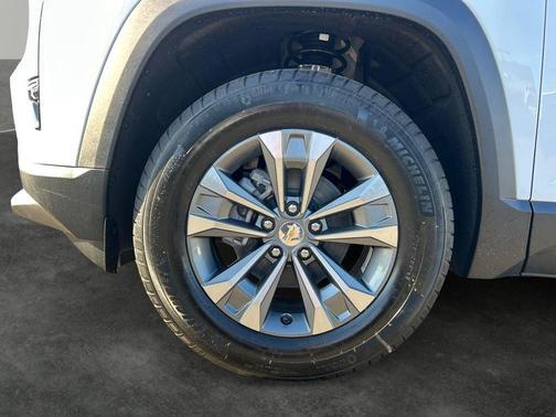 Summit White 2026 Chevrolet Equinox 1LT