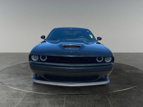 Pitch Black Clearcoat 2022 Dodge Challenger GT