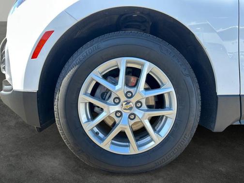 Summit White 2024 Chevrolet Equinox 1LT