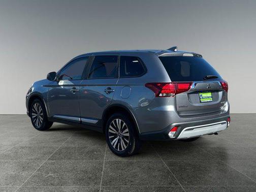 2019 Mitsubishi Outlander ES