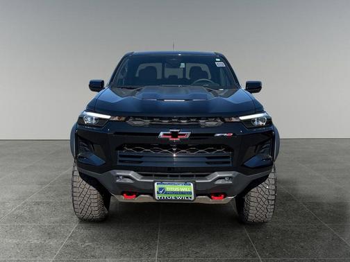 Black 2026 Chevrolet Colorado ZR2