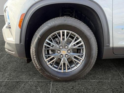 Sterling Gray Metallic 2026 Chevrolet Traverse LT