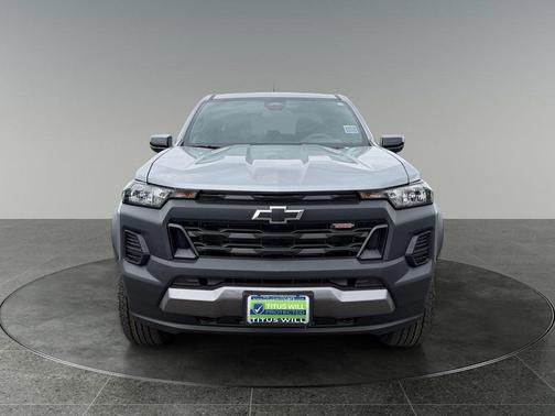 Sterling Gray Metallic 2026 Chevrolet Colorado Trail Boss