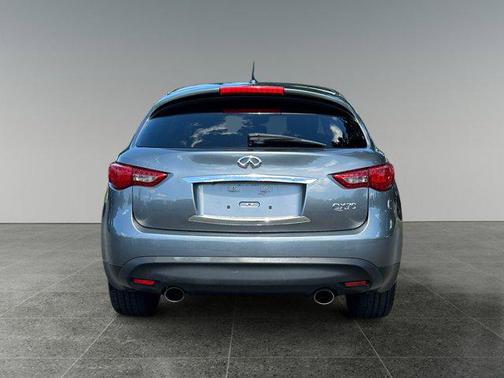 2017 INFINITI QX70 Base