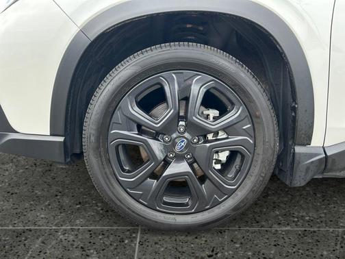 Crystal White Pearl 2024 Subaru Ascent Onyx Edition Limited 7-Passenger