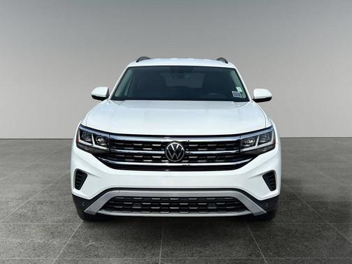 Pure White 2022 Volkswagen Atlas 3.6L SE w/Technology