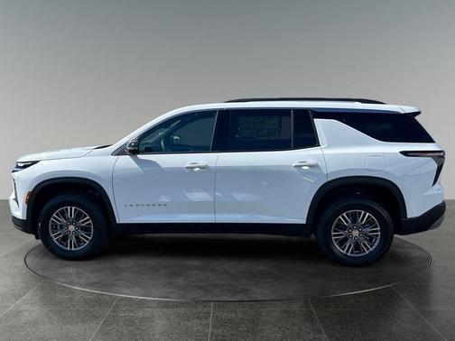 Summit White 2026 Chevrolet Traverse LT