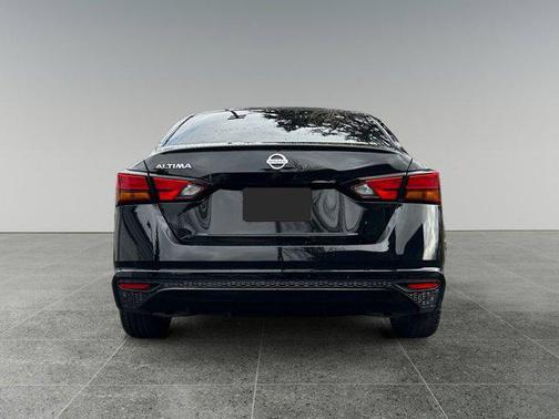 2022 Nissan Altima S FWD