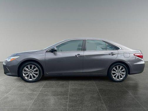 2017 Toyota Camry Hybrid LE