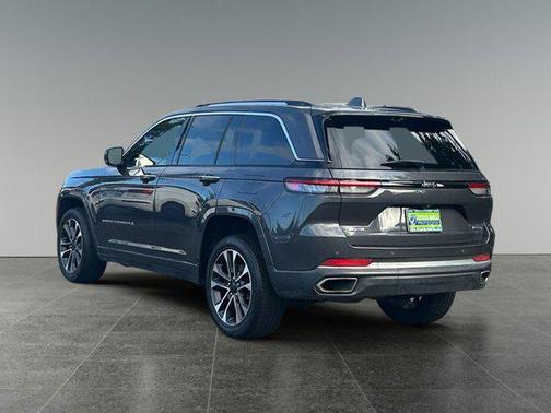 2022 Jeep Grand Cherokee Overland