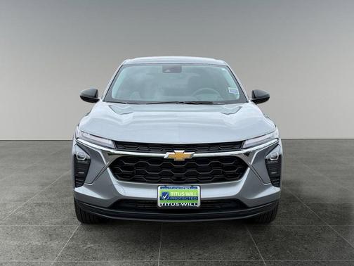 Sterling Gray Metallic 2026 Chevrolet Trax LS